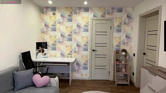 Snapshot of NylaNadler chatting on 02-27-26, 06:02 NylaNadler online show from 02-27-26, 06:02