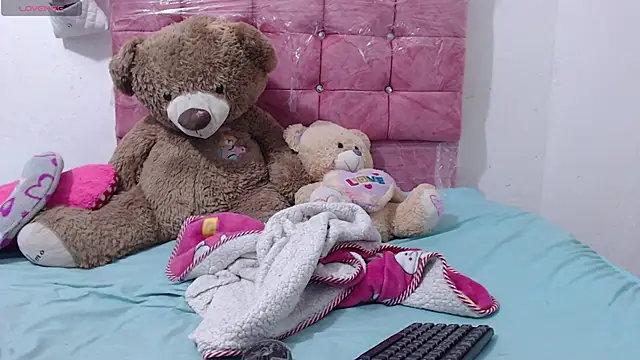 toxic sweet  online show from 06-15-26, 06:48