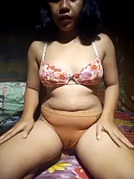 hotmomma8 online show from 11-01-25, 08:33