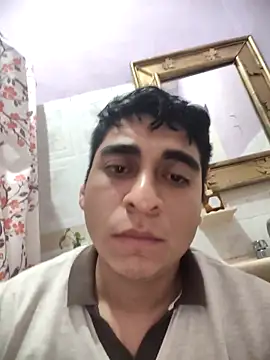 Snapshot of Rtmh1250 chatting on 12-18-25, 04:29 Rtmh1250 online show from 12-18-25, 04:29