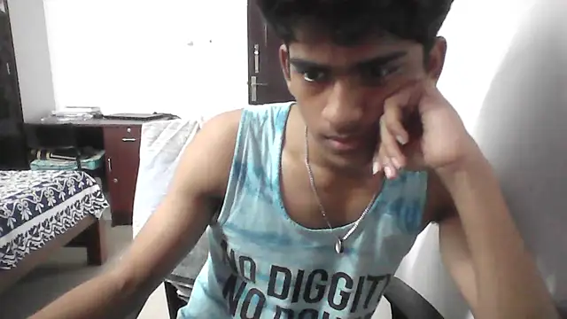 Snapshot of kjohn20 chatting on 10-05-25, 08:01 kjohn20 online show from 10-05-25, 08:01