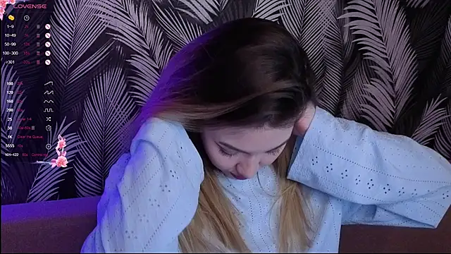 Snapshot of Yuki_Star chatting on 09-26-25, 03:49 Yuki Star online show from 09-26-25, 03:49