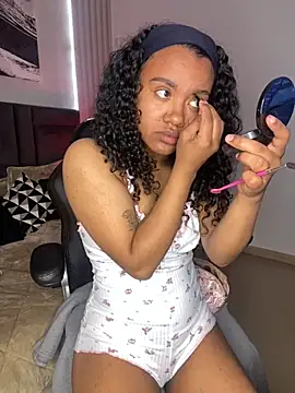 Snapshot of Terry_ebony chatting on 09-17-25, 03:41 Terry ebony online show from 09-17-25, 03:41