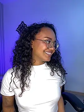 Snapshot of Terry_ebony chatting on 09-21-25, 04:58 Terry ebony online show from 09-21-25, 04:58