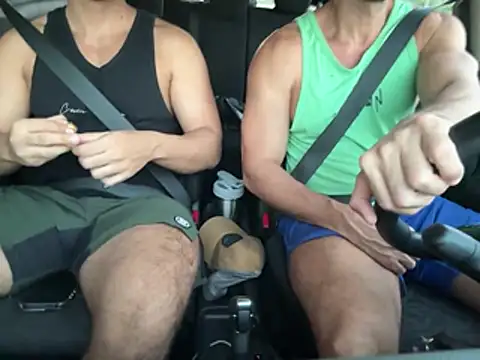 CasadoLutadorBigStuds online show from 06-11-26, 08:07