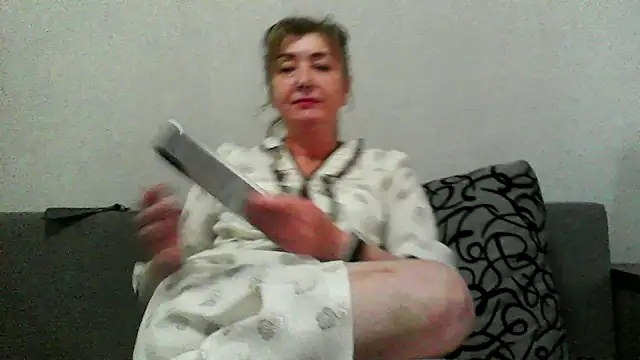 IrynaMolbertx online show from 12-14-25, 11:59