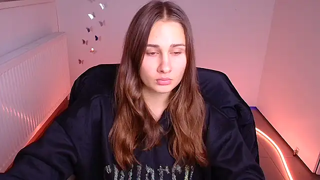 Stefanie Sweet online show from 10-10-25, 06:23