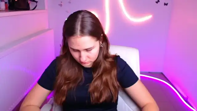 Stefanie Sweet online show from 11-19-25, 06:35