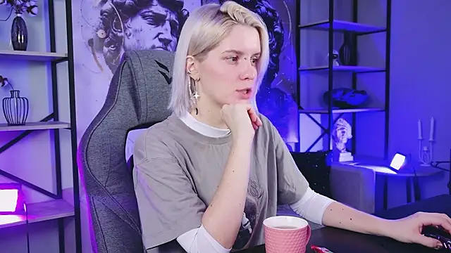 BethanyCloud online show from 02-10-26, 05:33