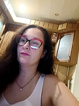 Amandda  online show from 10-18-25, 07:03