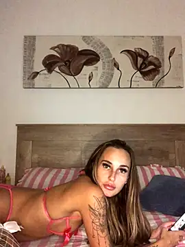 Snapshot of Rosieredxox chatting on 11-07-25, 07:47 Rosieredxox online show from 11-07-25, 07:47