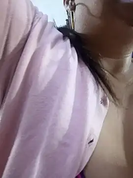 Mia-Glow online show from 11-23-25, 12:38