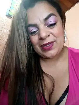 Mia-Glow online show from 01-08-26, 12:46