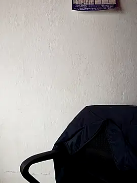 Mia-Glow online show from 03-05-26, 01:29