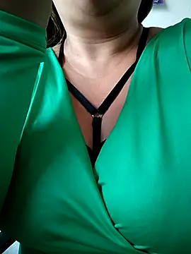 Mia-Glow online show from 04-28-26, 11:59