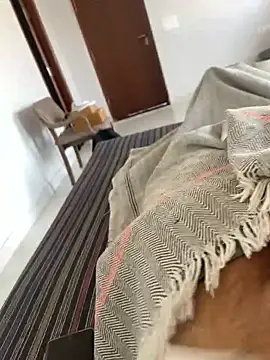 Snapshot of Desiandaz chatting on 11-14-25, 09:52 Desiandaz online show from 11-14-25, 09:52