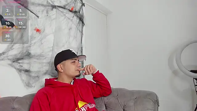 OwenStonne  online show from 10-24-25, 04:20