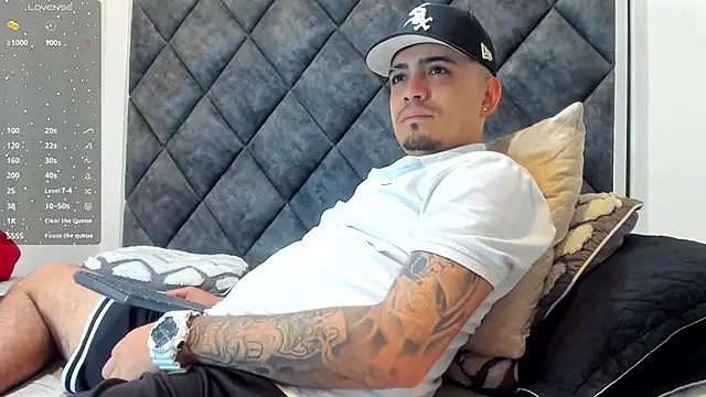 OwenStonne  online show from 11-18-25, 11:47