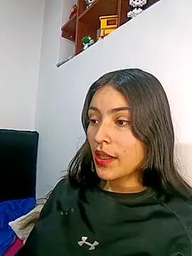 Snapshot of hotwife26 chatting on 02-10-26, 12:48 hotwife26 online show from 02-10-26, 12:48