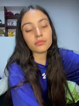 Snapshot of hotwife26 chatting on 03-03-26, 09:04 hotwife26 online show from 03-03-26, 09:04