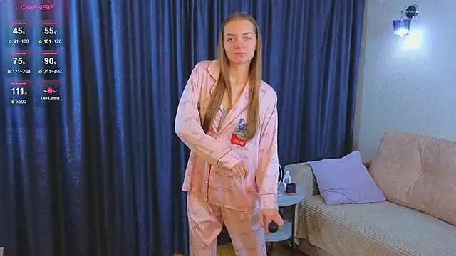 LouisaChaobal online show from 10-04-25, 01:14