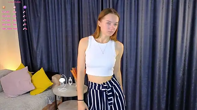 LouisaChaobal online show from 11-07-25, 02:11