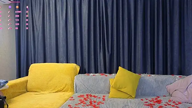 LouisaChaobal online show from 11-18-25, 01:44