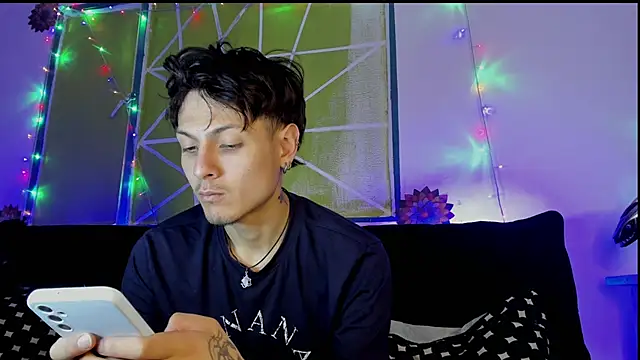 Snapshot of Dioniso_guy8 chatting on 02-26-26, 08:30 Dioniso guy8 online show from 02-26-26, 08:30