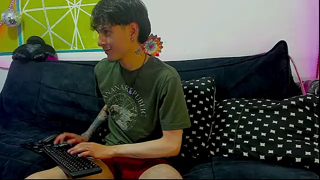 Snapshot of Dioniso_guy8 chatting on 03-28-26, 08:19 Dioniso guy8 online show from 03-28-26, 08:19