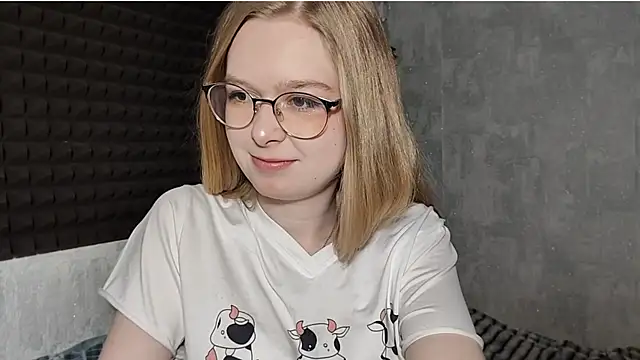 Snapshot of LiaVibes chatting on 03-02-26, 07:15 LiaVibes online show from 03-02-26, 07:15