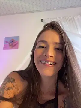 Snapshot of alysa_g_ chatting on 06-22-26, 10:51 alysa g online show from 06-22-26, 10:51