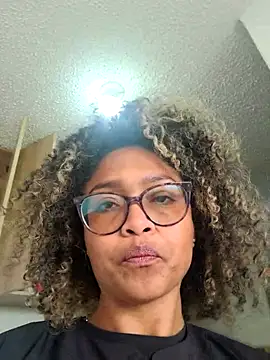 BiiancaEstradaa online show from 09-28-25, 06:02