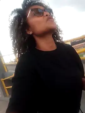 BiiancaEstradaa online show from 02-01-26, 09:46