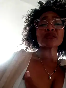 BiiancaEstradaa online show from 02-15-26, 05:20