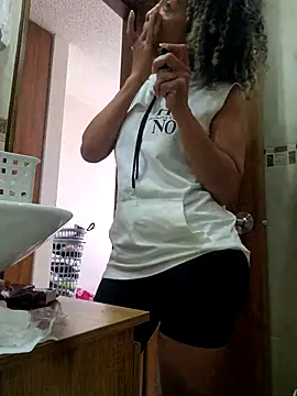 BiiancaEstradaa online show from 02-21-26, 05:47