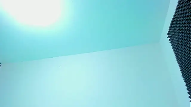 Snapshot of Ellope_ chatting on 10-30-25, 11:16 Ellope online show from 10-30-25, 11:16