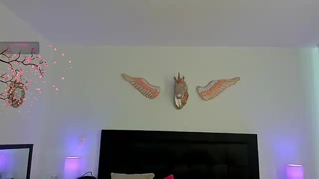 Seraphyne666 online show from 10-18-25, 12:39