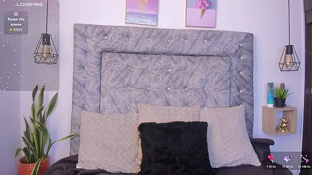 Seraphyne666 online show from 10-27-25, 06:23