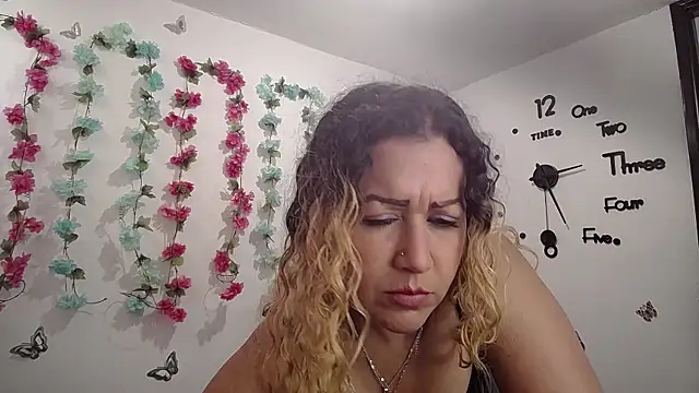 Snapshot of Skarleth_Diaz chatting on 09-21-25, 03:02 Skarleth Diaz online show from 09-21-25, 03:02