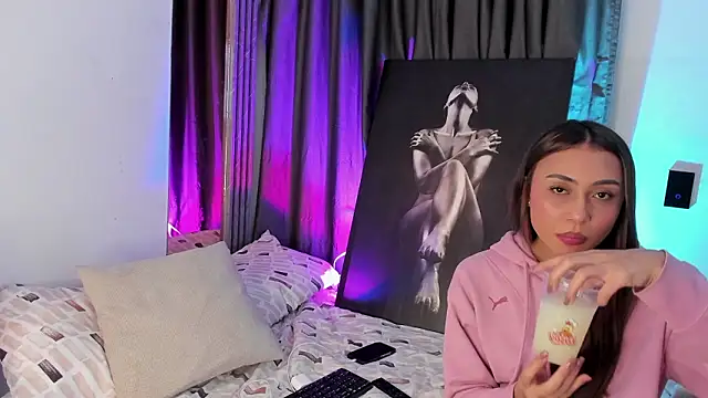 Snapshot of spicy_angels_ chatting on 02-25-26, 12:31 spicy angels online show from 02-25-26, 12:31