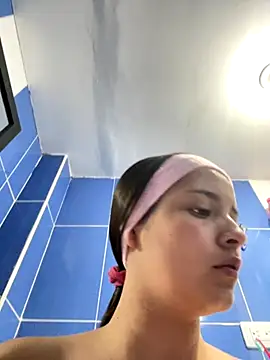 Mia jhoonson online show from 11-01-25, 11:07