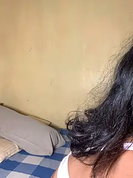 Snapshot of Serah201 chatting on 03-29-26, 08:42 Serah201 online show from 03-29-26, 08:42