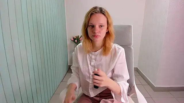 Snapshot of Elieiza_xo chatting on 09-11-25, 05:07 Elieiza xo online show from 09-11-25, 05:07