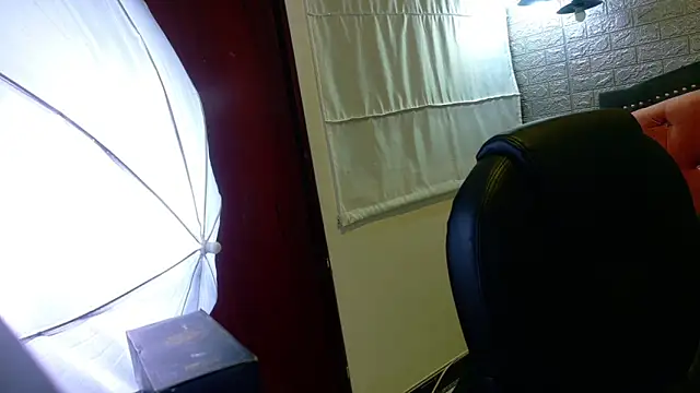 Natalie loffreda online show from 10-20-25, 03:51