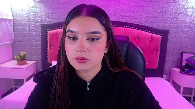 Natalie loffreda online show from 01-06-26, 02:59