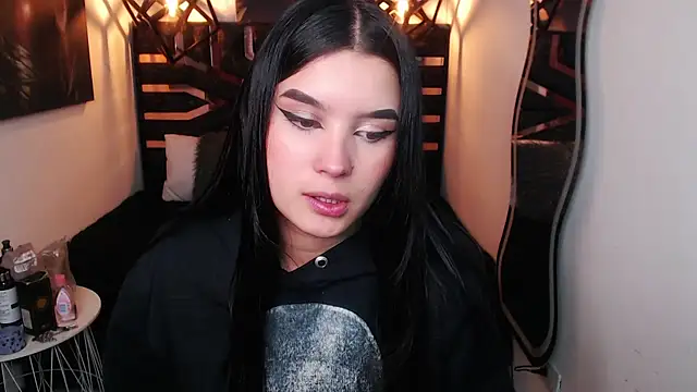 Natalie loffreda online show from 04-08-26, 08:09