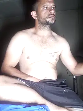 Snapshot of Lekewarmele chatting on 11-04-25, 11:37 Lekewarmele online show from 11-04-25, 11:37