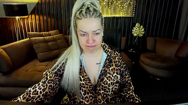 Anna Snows online show from 04-11-26, 07:45