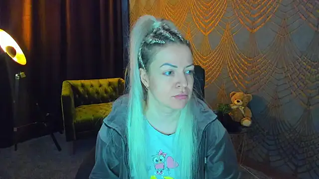 Anna Snows online show from 04-27-26, 05:49