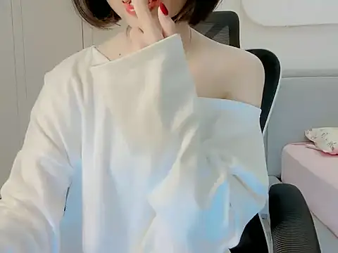 Snapshot of ggLovee chatting on 10-08-25, 11:19 ggLovee online show from 10-08-25, 11:19